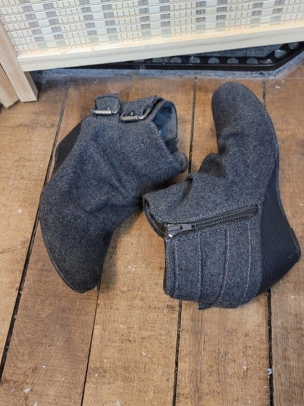 Blowfish Charcoal Gray Wedge Ankle Booties with Buckle Size 7